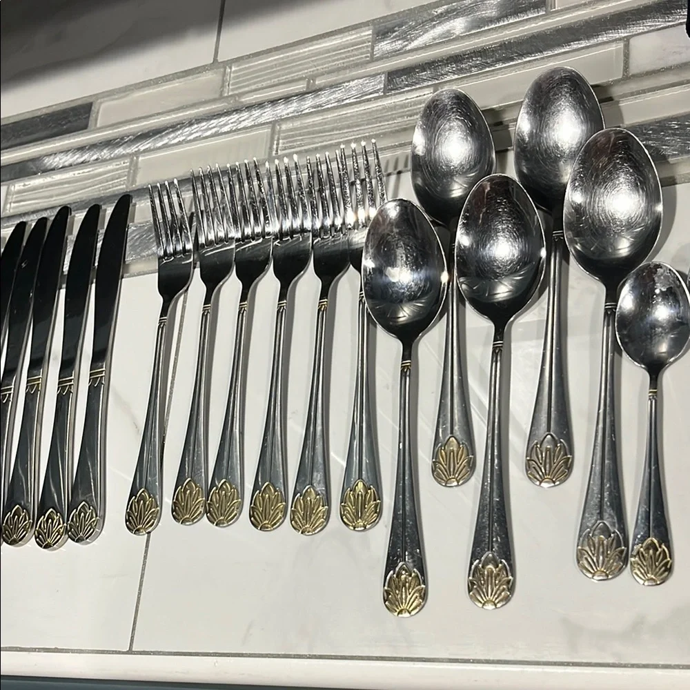 Silverware Trendyware Elegant Silver and Gold Flatware‎ Set 19 stainless steel